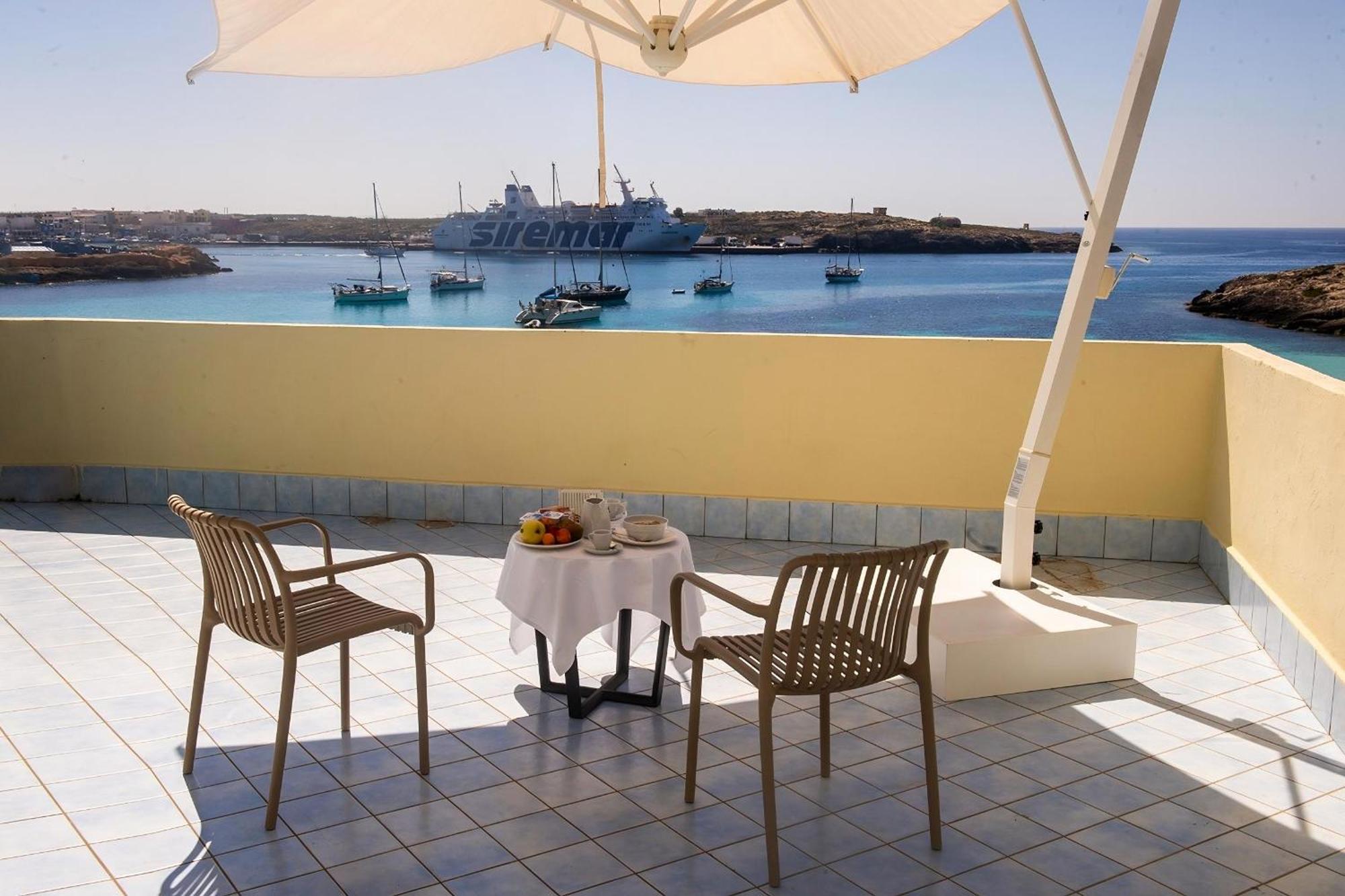 Hotel Baia Turchese LMP Exterior photo