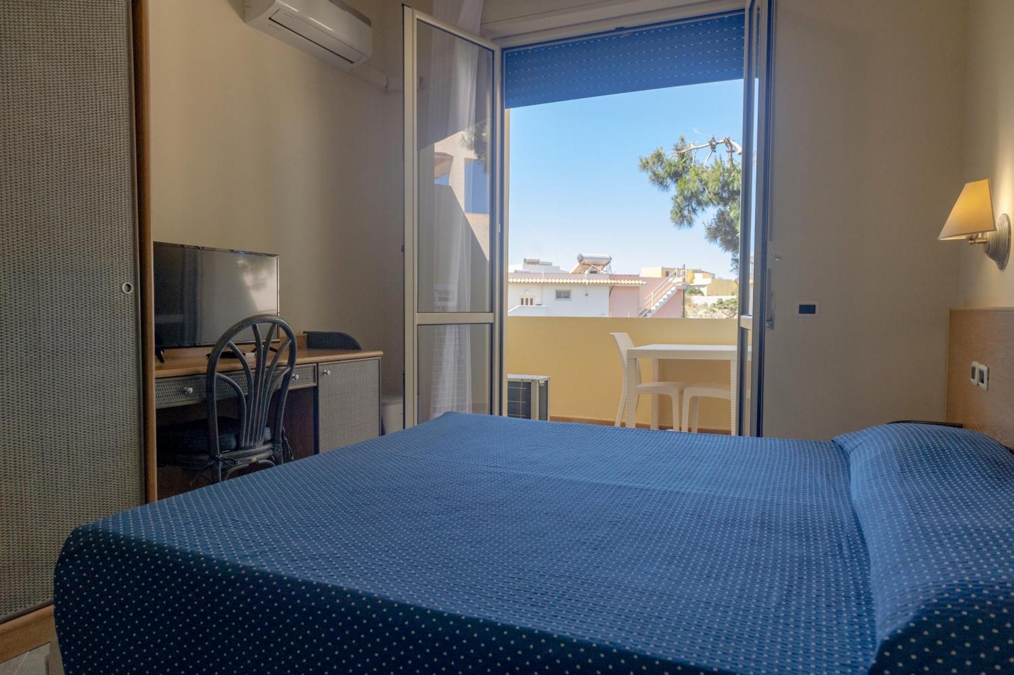 Hotel Baia Turchese LMP Exterior photo